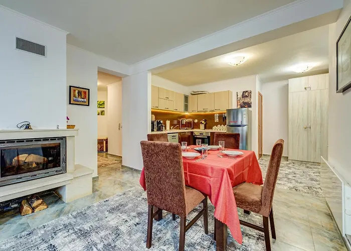 Apartment Bright And Spacious 2-bdr With Balcony By Flat Mаnager *