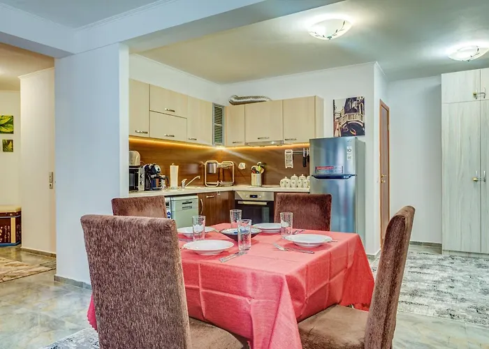 Daire Bright And Spacious 2-bdr With Balcony By Flat Mаnager