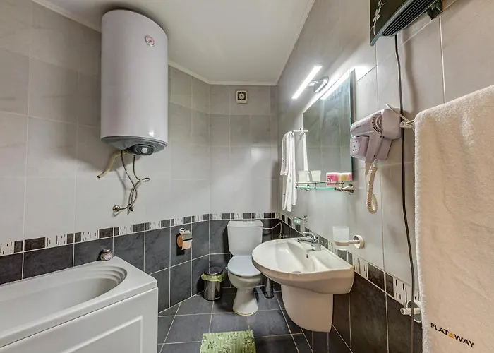 Bright And Spacious 2-bdr With Balcony By Flat Mаnager Apartment Pamporowo